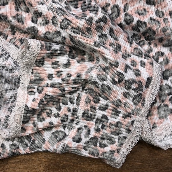 Secret Treasures size 3X (22W-24W) pink leopard print pajamas - Picture 5 of 5